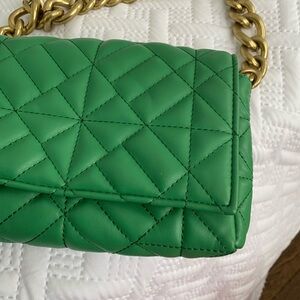Zara Emerald Quilted Shoulder Bag with Gold Chain